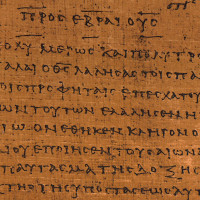 A Zsidókhoz írt levél részletei egy Kr. u. 200 körül keletkezett papirusz töredékén (p46)